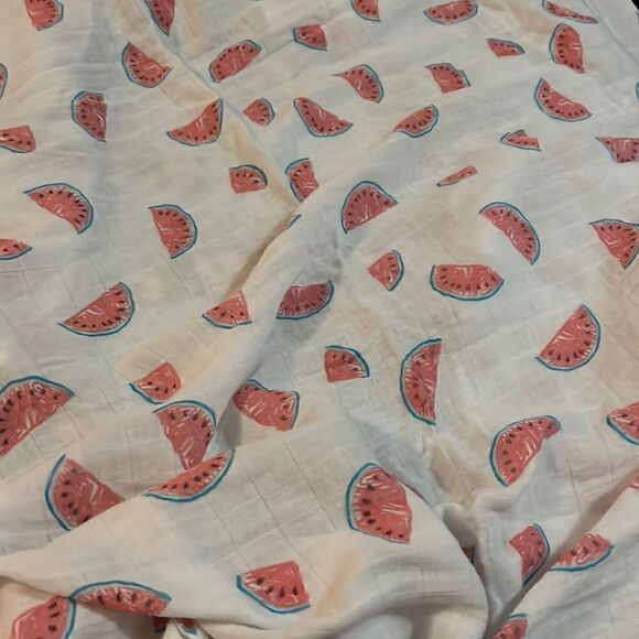 Angel deer, watermelon, blanket - Picture 1 of 3